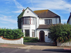 Photo of the Outside of Arden House