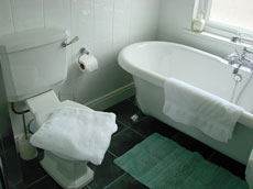 Coast Crimson Room - En Suite
