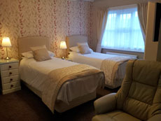 The English Rose - Bedroom