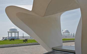 Colonnade through the bandstand - photo